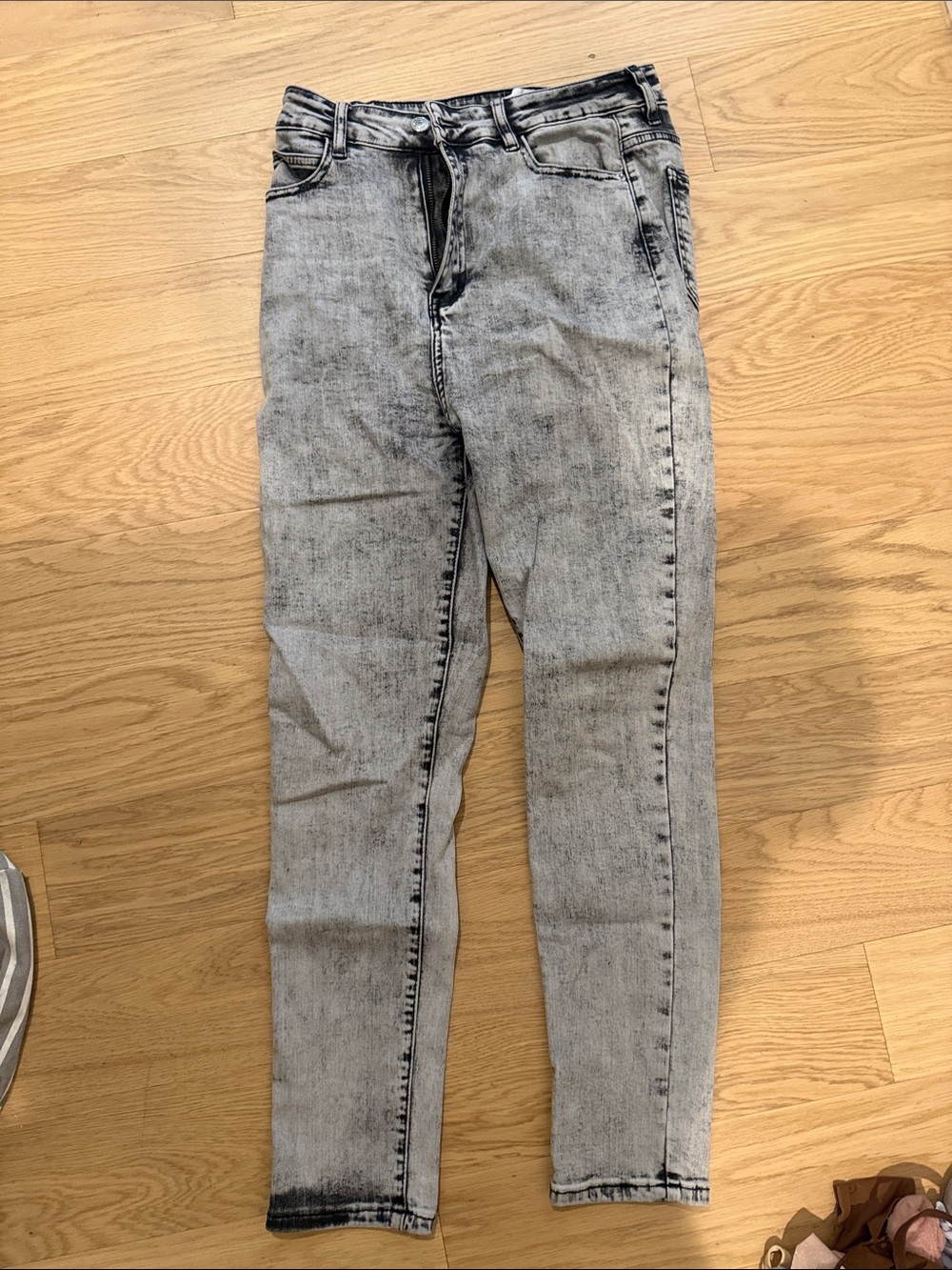 High-Rise Acid Wash Grey Skinny Jeans